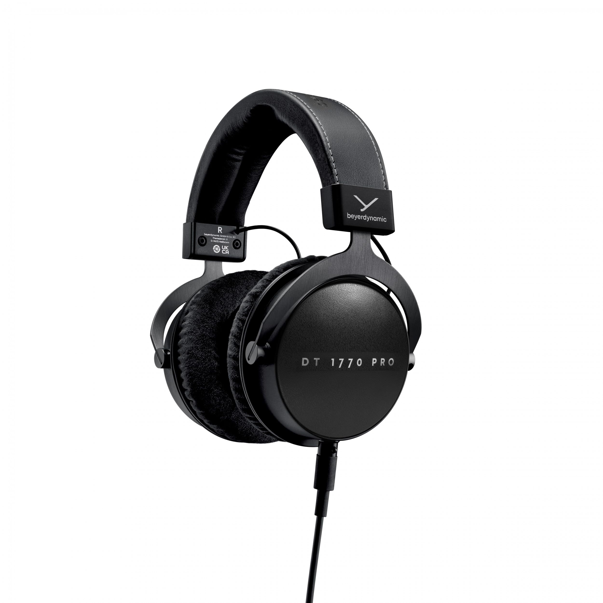 Closed-Back Studio Monitor Headphones with Detachable Cables